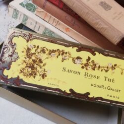 z77 Roger et Gallet 紙の箱