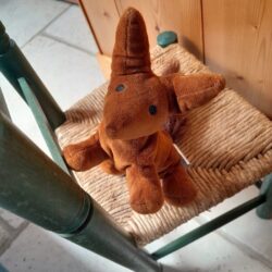 z124 きつねのぬいぐるみ