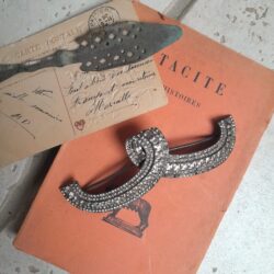 m23 スカーフの留め具